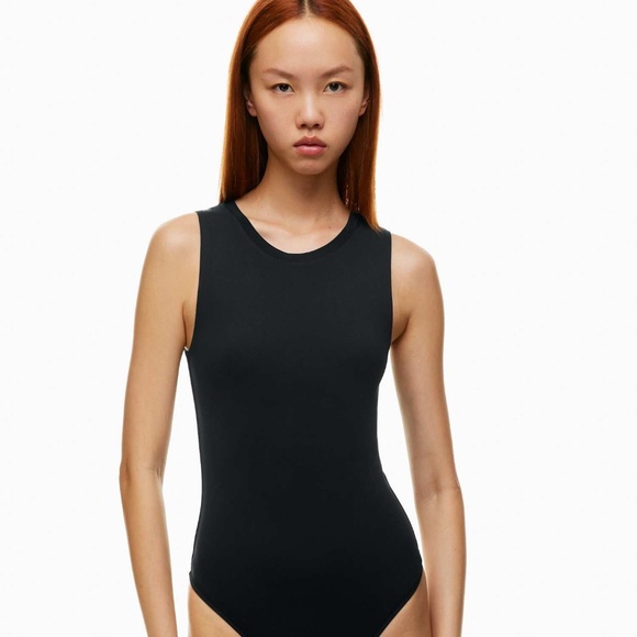 BNWOT⎜Aritzia Babaton⎜CONTOUR CREW BODYSUIT⎜BLACK - Picture 1 of 16